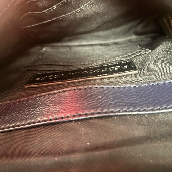 Rebecca Mincoff - Picture 4 of 6